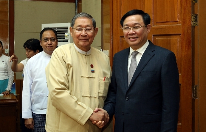 Phó Thủ tướng Vương Đình Huệ tiếp Bộ trưởng Kế hoạch và Tài chính Myanmar
