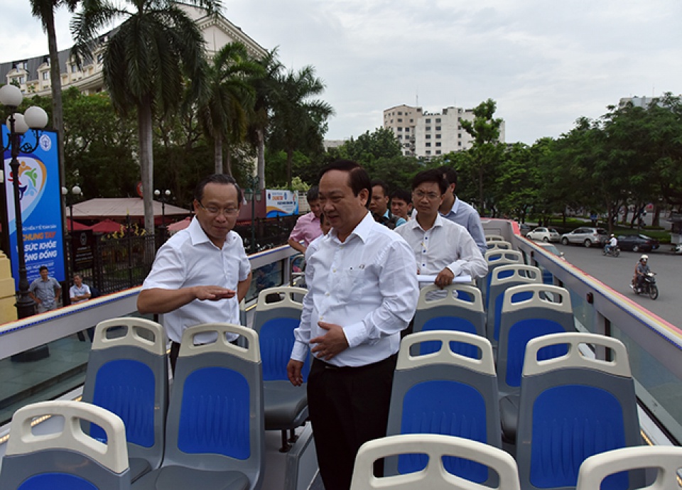 hanois double decker sightseeing bus makes first trip