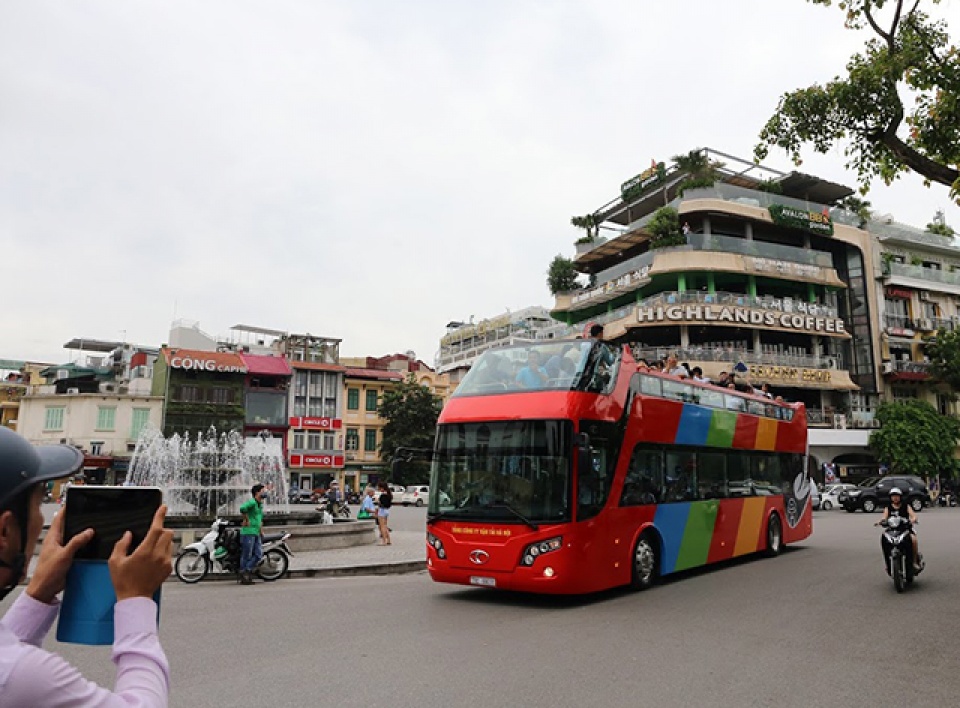 hanois double decker sightseeing bus makes first trip