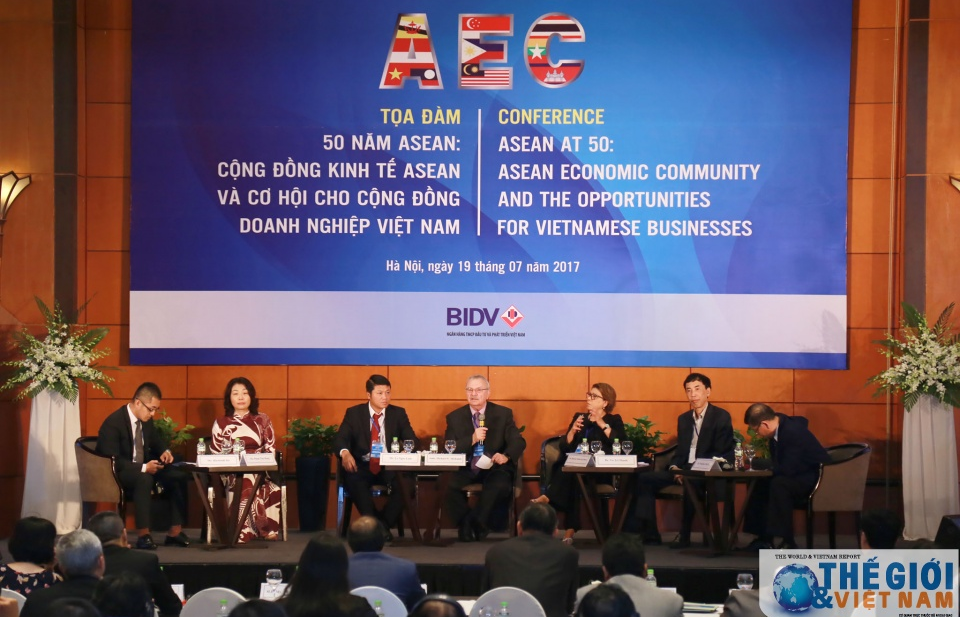 (Trực tuyến) Tọa đàm "50 năm ASEAN: Cộng đồng Kinh tế ASEAN và cơ hội cho doanh nghiệp Việt Nam"
