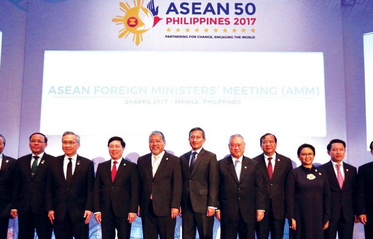 Vì một ASEAN vững mạnh, lấy con người làm trung tâm