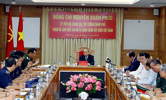 thu tuong nguyen xuan phuc lam viec voi bo tu lenh canh sat bien