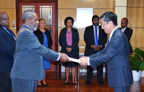 Đại sứ Phạm Vinh Quang trình Thư Ủy nhiệm lên Toàn quyền Papua New Guinea