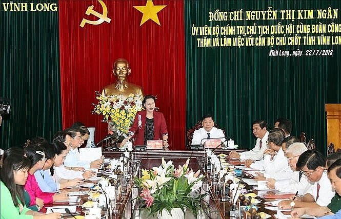 Chủ tịch Quốc hội Nguyễn Thị Kim Ngân làm việc với lãnh đạo tỉnh Vĩnh Long