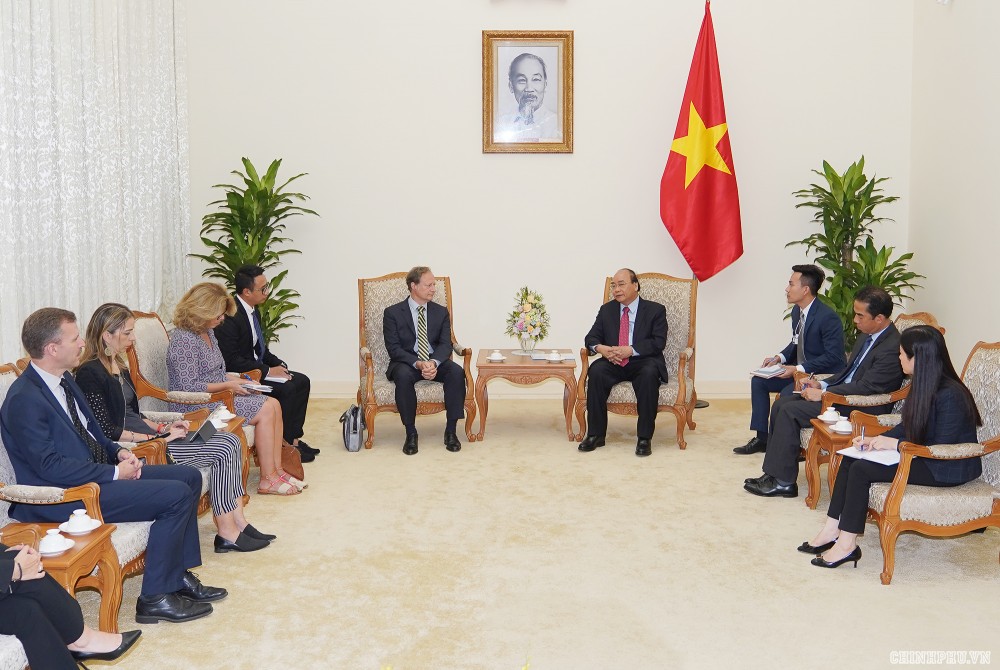 pm nguyen xuan phuc receives eu delegation head