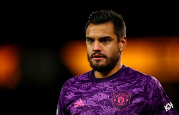 Chuyển nhượng cầu thủ hôm nay (1/8):  Man Utd đàm phán với Romero và giữ 'thần đồng' Hannibal Mejbri; Arsenal sắp có tân binh đầu tiên