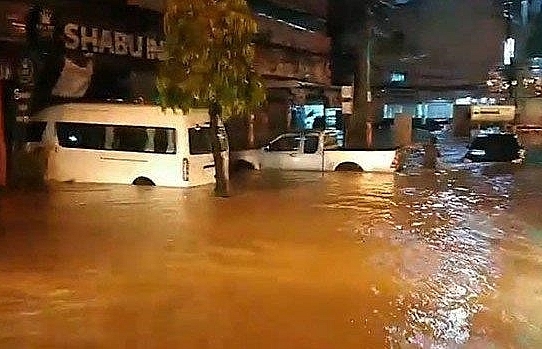 Lãnh đạo Việt Nam điện thăm hỏi về tình hình ngập lụt tại Lào