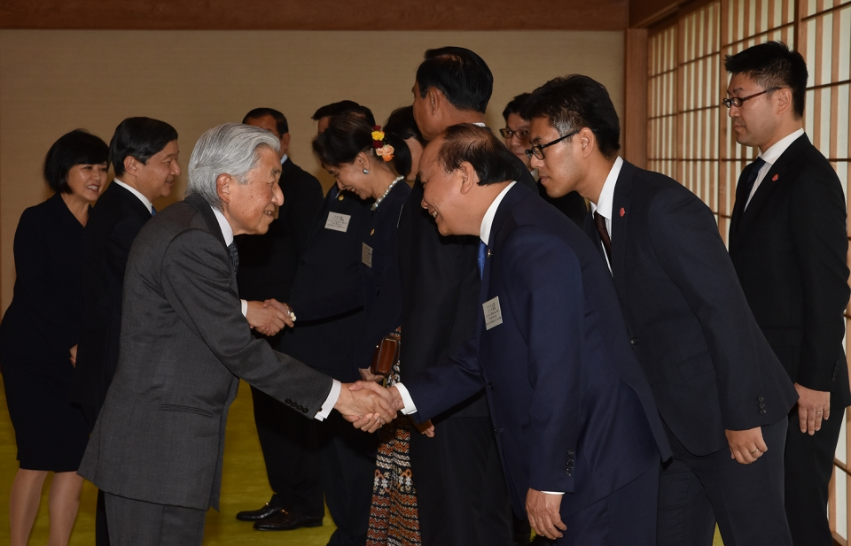 Thủ tướng cùng lãnh đạo các nước Mekong yết kiến Nhà vua Nhật Bản