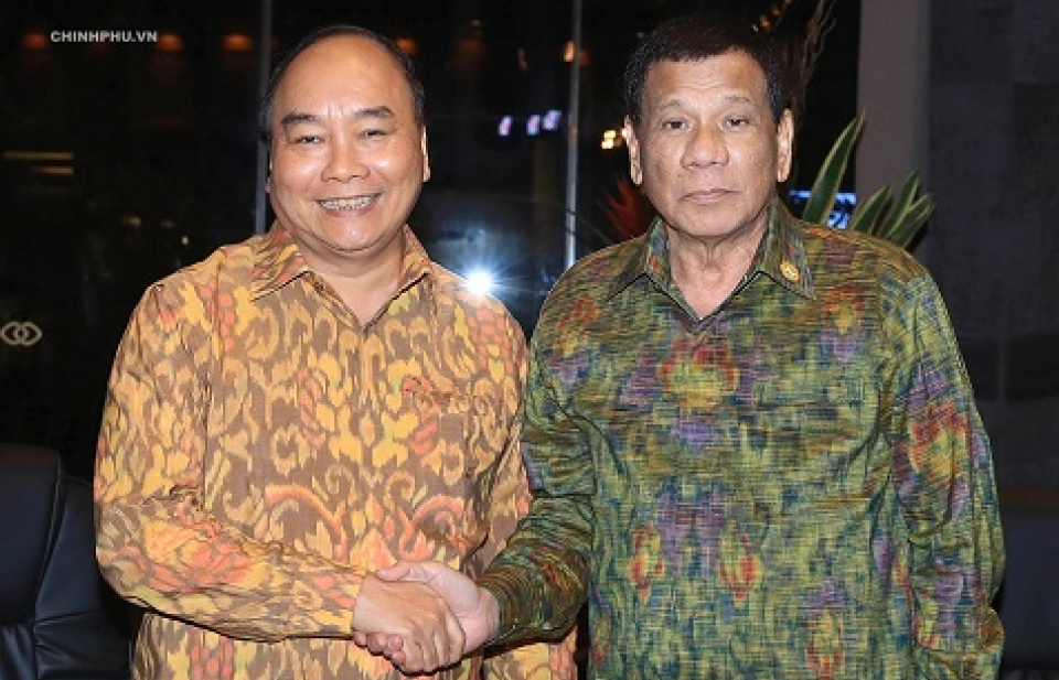 Thủ tướng Chính phủ Nguyễn Xuân Phúc gặp Tổng thống Philippines