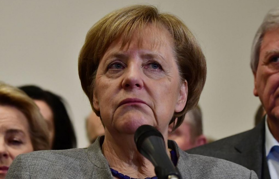 Tỷ lệ ủng hộ Thủ tướng Angela Merkel bất ngờ sụt giảm