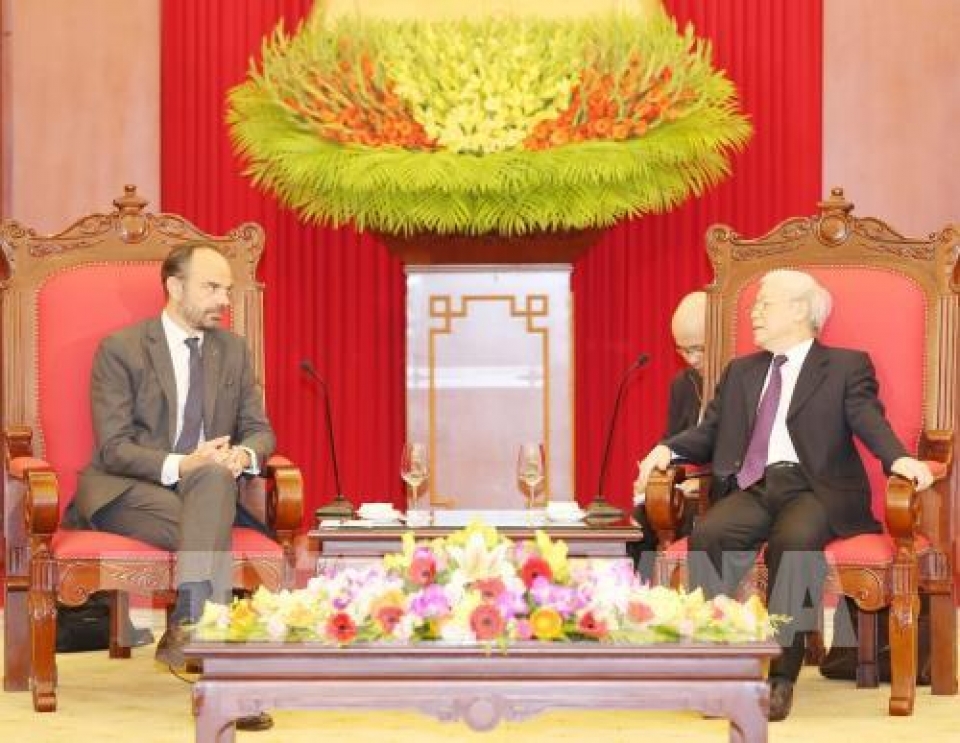 party and state leader receives french prime minister