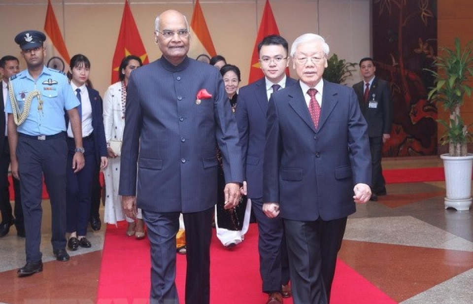 Tổng thống Ấn Độ kết thúc chuyến thăm cấp Nhà nước tới Việt Nam