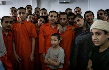 Khủng hoảng bên trong trại giam phiến quân IS