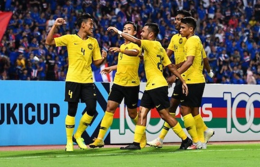 Truyền thông quốc tế ca ngợi tuyển Malaysia, chê cú “bắn chim” đau đớn của Adisak