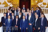 Thủ tướng Nguyễn Xuân Phúc tiếp các nhà đầu tư quốc tế ngành du lịch