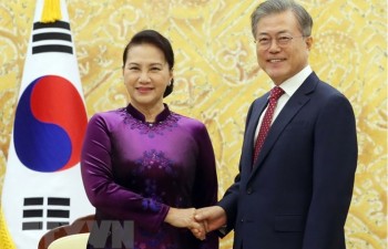 Chủ tịch Quốc hội Nguyễn Thị Kim Ngân hội kiến Tổng thống Hàn Quốc