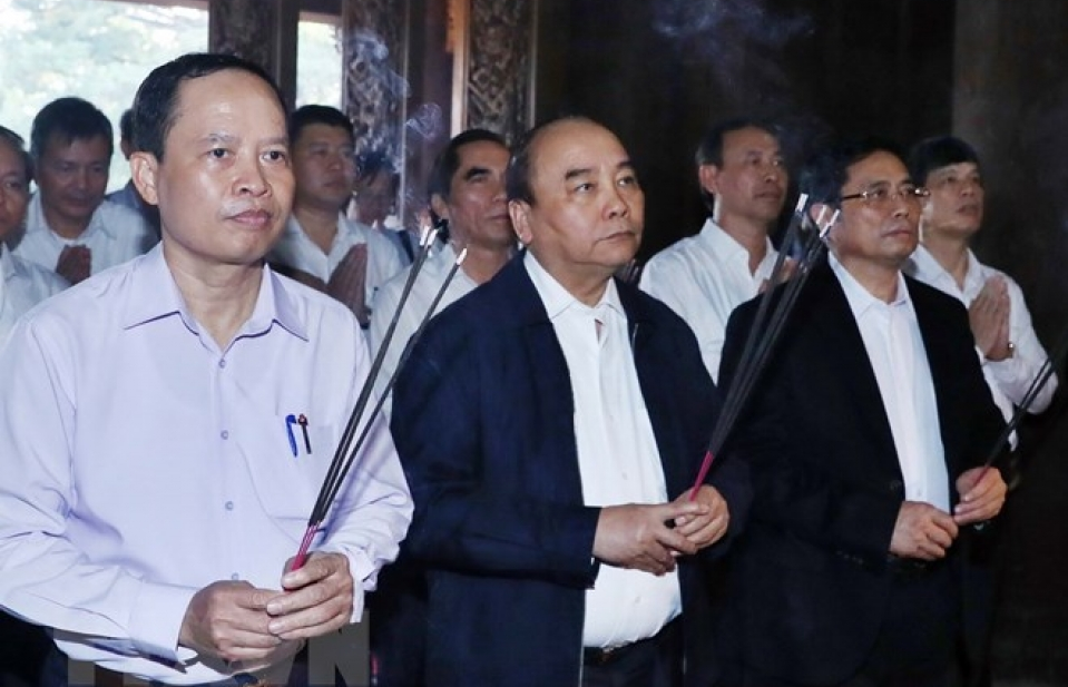 Thủ tướng dâng hương tại Khu di tích quốc gia đặc biệt Lam Kinh