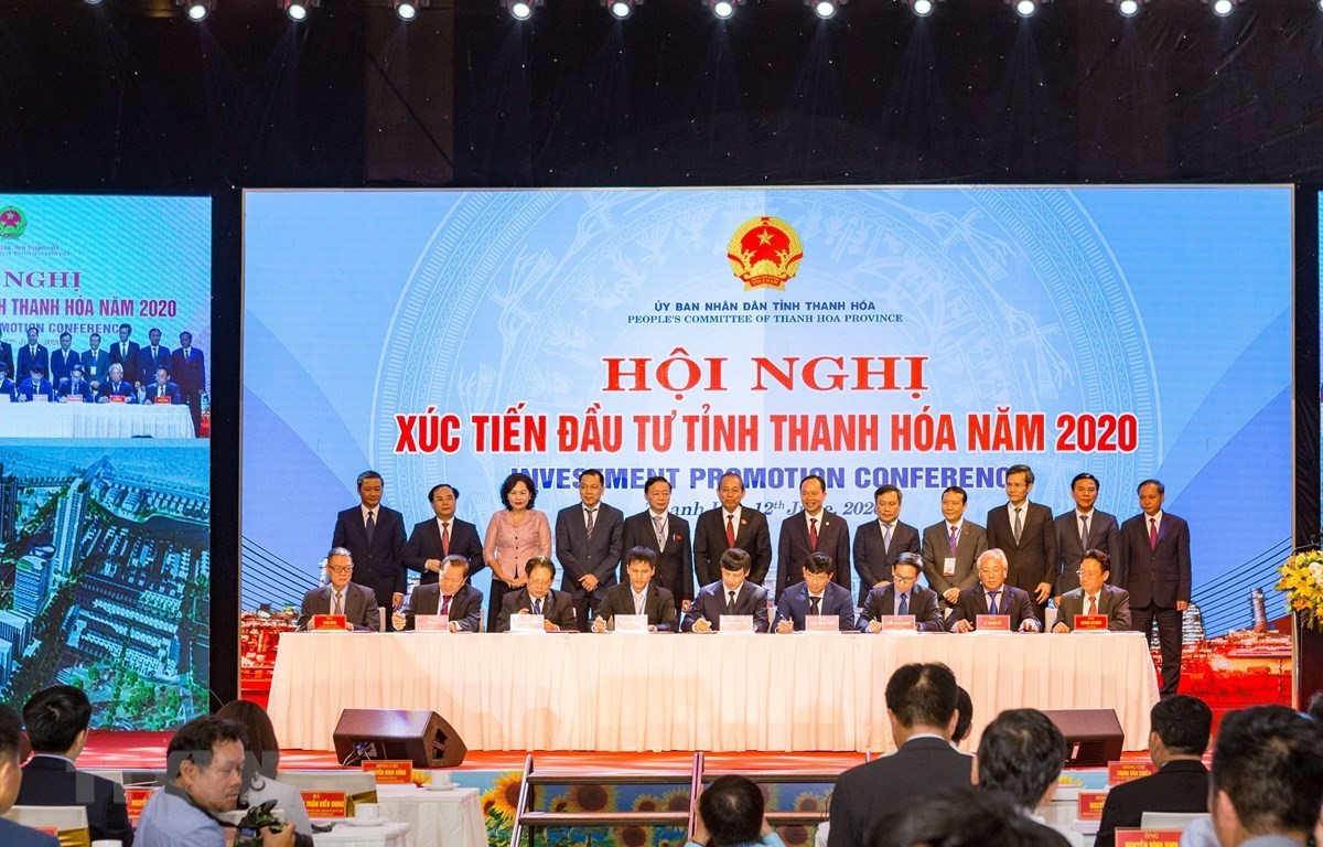 Lễ ký kết biên bản ghi nhớ đầu tư giữa Ủy ban Nhân dân tỉnh Thanh Hóa với các nhà đầu tư tại Hội nghị XTĐT.