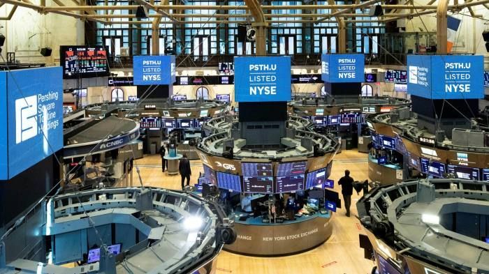 Chứng khoán Phố Wall khép năm 2020 với mức cao mới - NYSE hủy niêm yết 3 công ty Trung Quốc