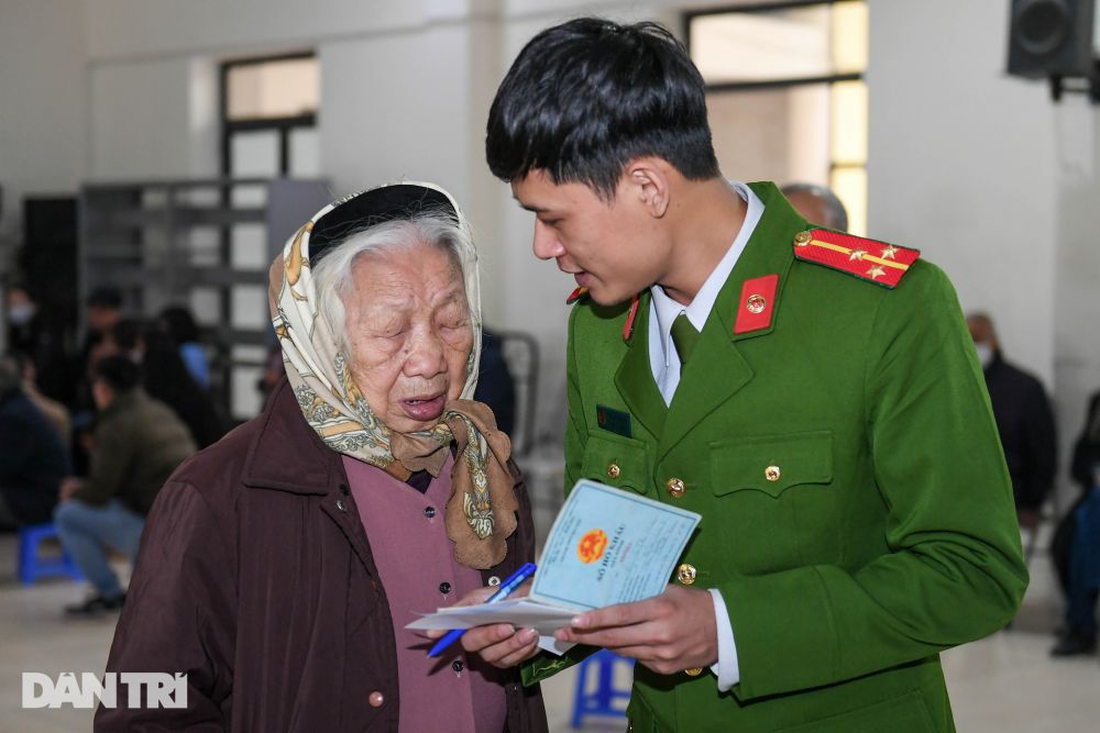 Hà Nội bắt đầu cấp thẻ Căn cước công dân trên địa bàn