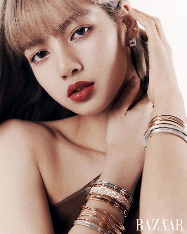 Lisa BLACKPINK gây bất ngờ với hình ảnh gợi cảm