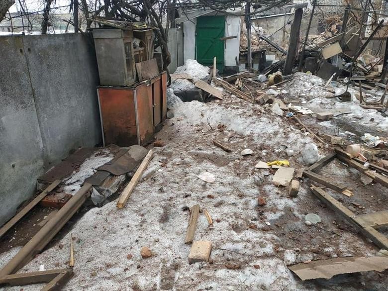 Căng thẳng Nga-Ukraine: Đống đổ nát sau đợt pháo kích tại khu vực phía Đông Ukraine