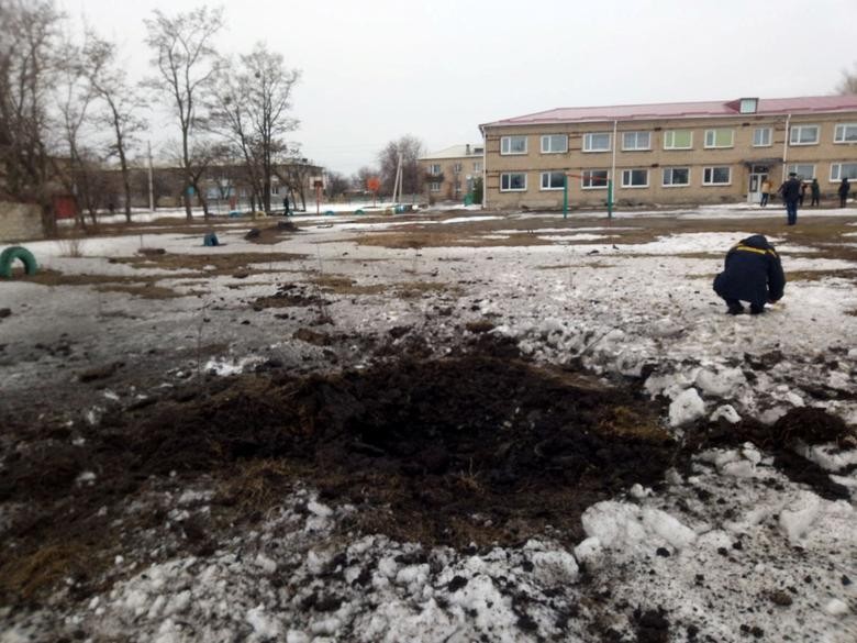 Căng thẳng Nga-Ukraine: Đống đổ nát sau đợt pháo kích tại khu vực phía Đông Ukraine