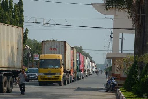 Dịch Covid-19: Việt Nam và Campuchia thống nhất về việc vận chuyển thương mại hàng hóa giữa hai nước