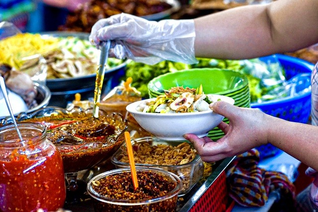 Du lịch Đà Nẵng: Lạc vào chợ Cồn, 'thiên đường ẩm thực' cả trăm món