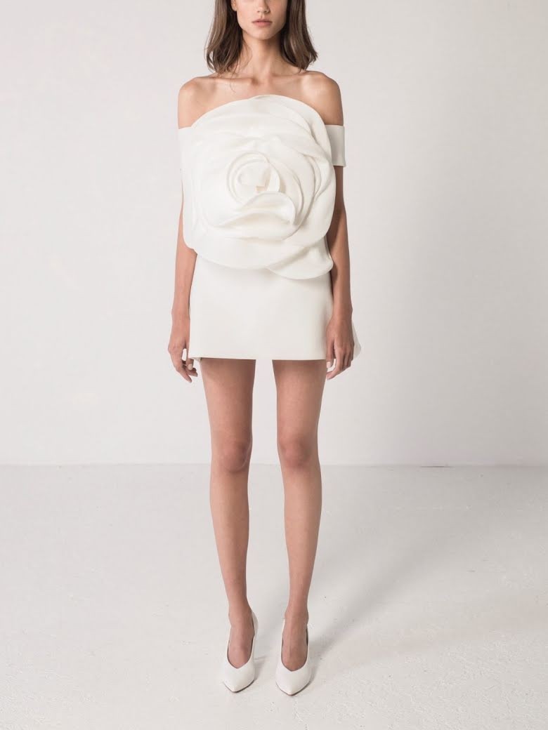 BLACKPINK diện váy trắng: Rosé mặc ít nhưng chất lượng, tuy nhiên “trùm  cuối” phải là Lisa