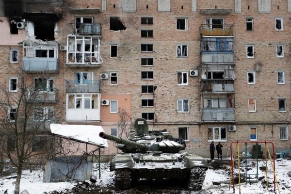 Một thành phố ở miền Đông Ukraine 'biến mất' vì bom đạn