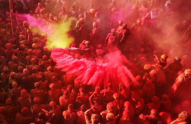 Ngập tràn sắc màu tại lễ hội Holi ở Ấn Độ