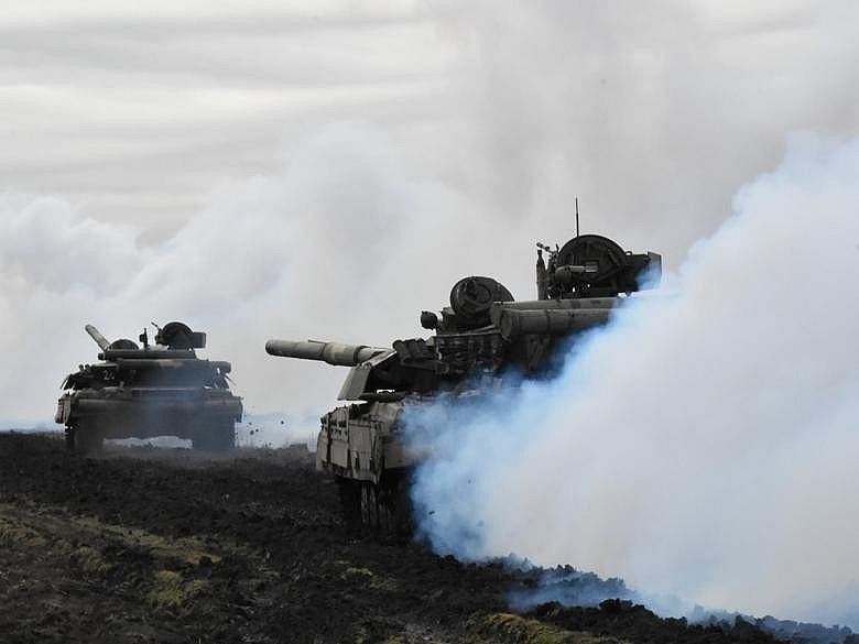Ukraine diễn tập pháo binh gần Bán đảo Crimea