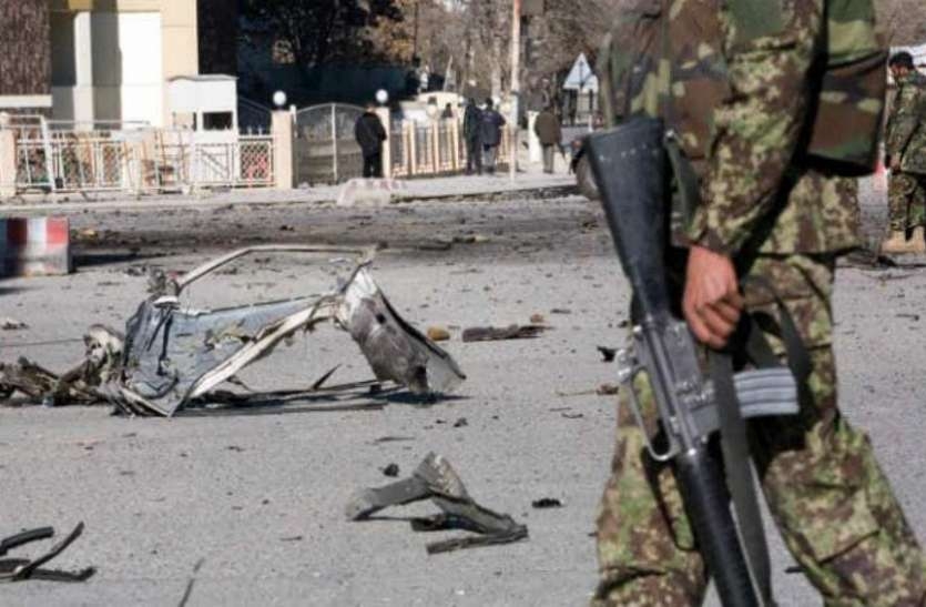 afghanistan thanh pho jalalabad rung chuyen vi danh bom