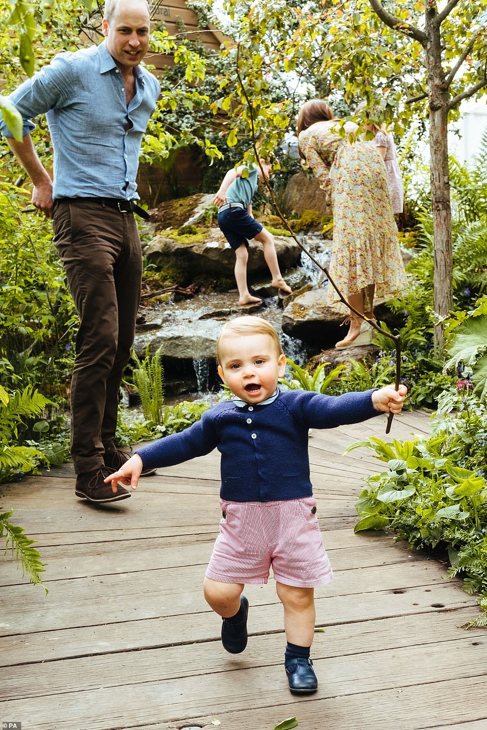 The sweet moment of Prince William's family at the Chelsea Flower Show