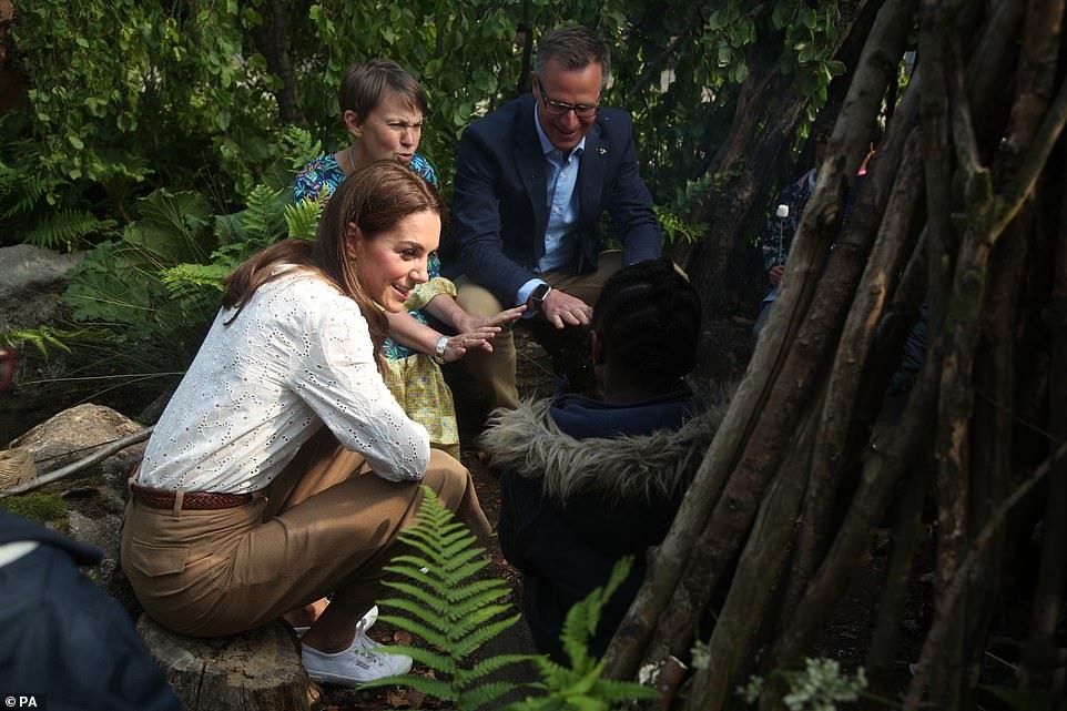 Another sweet slice of Prince William's family at the Chelsea flower show