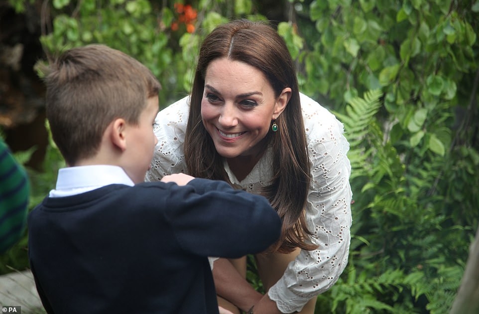 Another sweet slice of Prince William's family at the Chelsea flower show