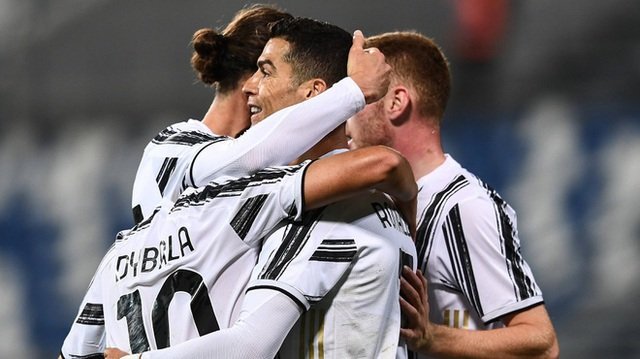 C.Ronaldo bị 'lấn át', Juventus thắng Inter trong cơn mưa bàn thắng
