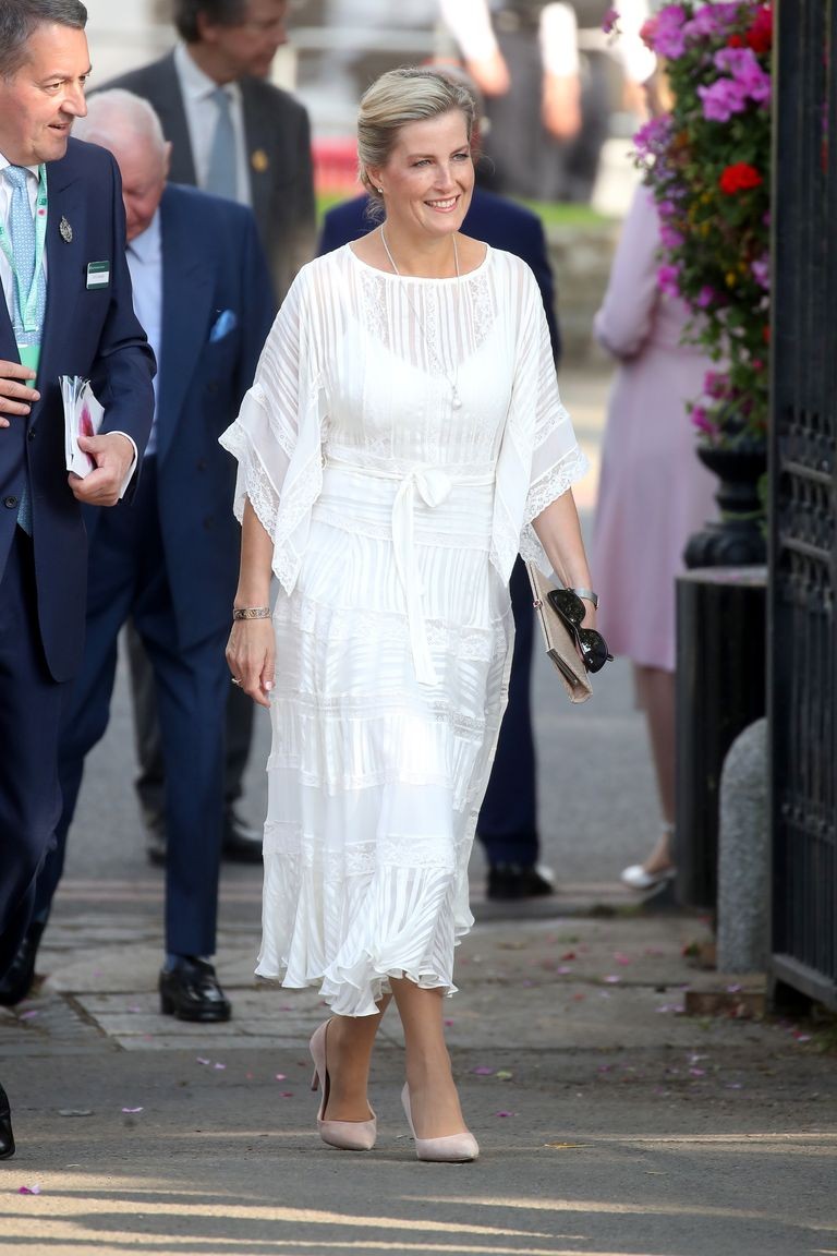Hoàng gia Anh: Gu thời trang sành điệu của vợ hoàng tử Edward
