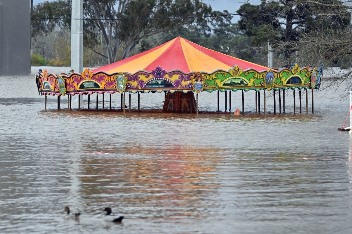 Hình ảnh Sydney chìm trong ‘biển nước’ do mưa lũ