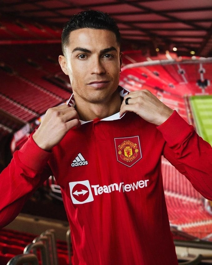 C.Ronaldo xuất hiện trong quảng cáo áo đấu của Man Utd mùa giải 2022/23. (Nguồn: Man Utd)