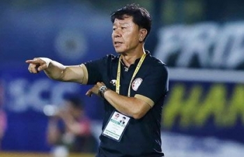 Sau trận thua CLB Quảng Nam, HLV Chung Hae Seong chỉ trích đó “không phải là bóng đá”