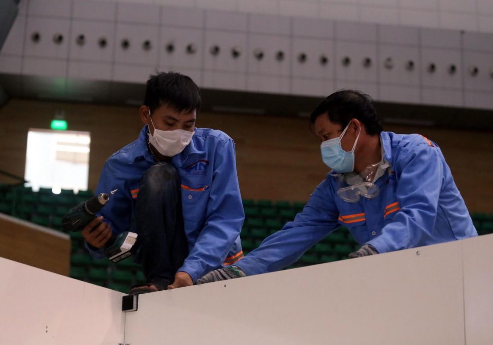 Covid-19: Đà Nẵng lắp đặt bệnh viện dã chiến tại Cung thể thao Tiên Sơn