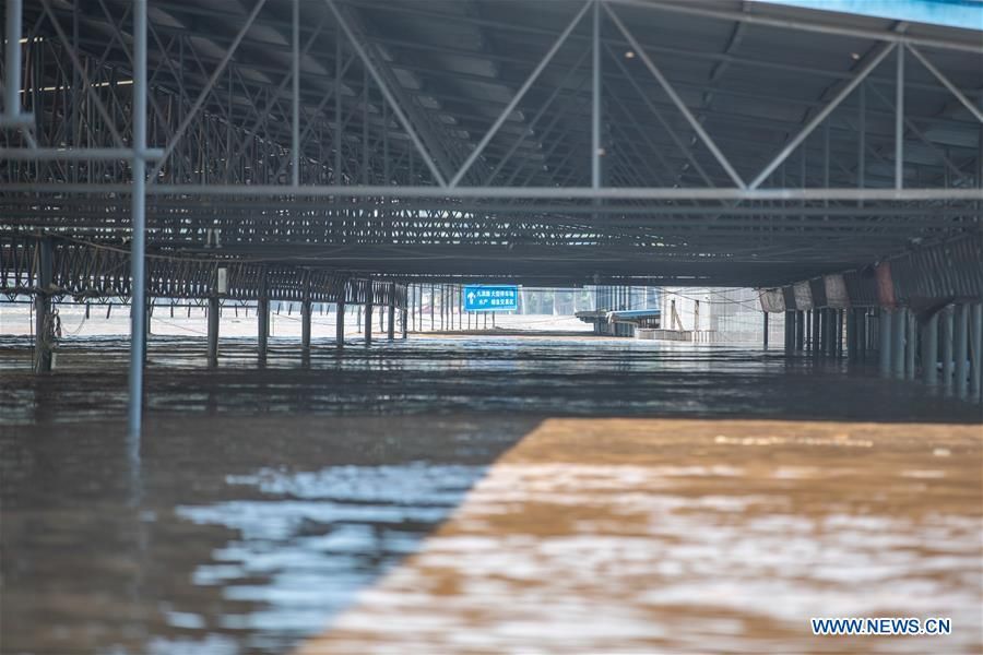 Lũ lụt ở Trung Quốc: Sông Dương Tử đón trận lũ thứ 4, cảnh báo tình trạng còn trầm trọng hơn