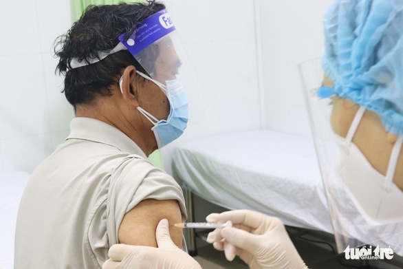 Hình ảnh người dân TP. Hồ Chí Minh trong chiến dịch tiêm chủng vaccine Covid 19