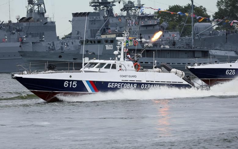 Chiêm ngưỡng dàn vũ khí tối tân, hiện đại tại Lễ duyệt binh hoành tráng kỷ niệm Ngày Hải quân Nga