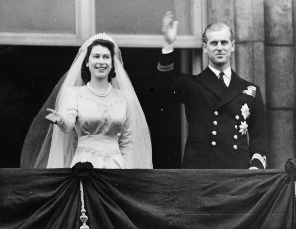 Những khoảnh khắc đáng nhớ trong cuộc đời Nữ hoàng Anh Elizabeth II