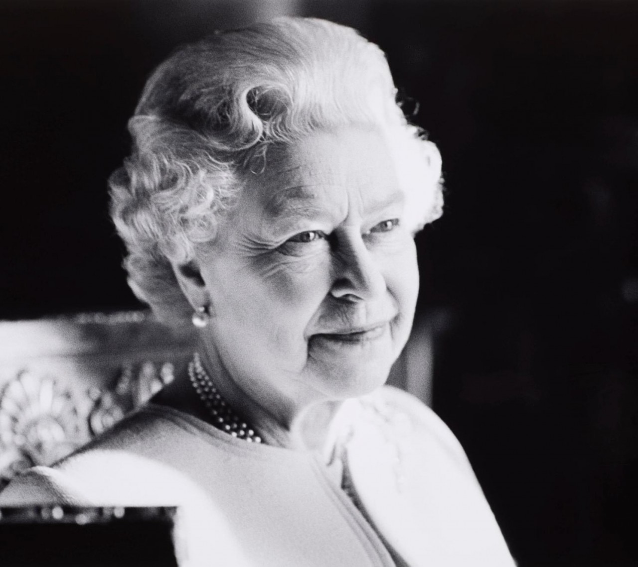 Thế giới tưởng nhớ Nữ hoàng Anh Elizabeth II