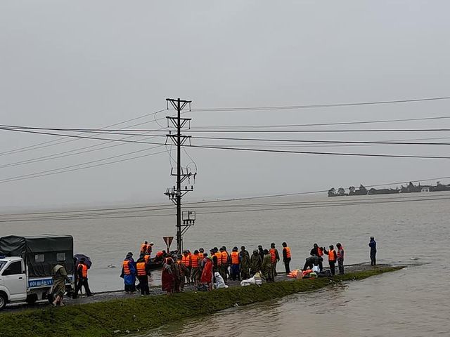 Lũ lụt miền Trung: Danh sách đoạn đường ngập lụt, sạt lở do mưa lũ