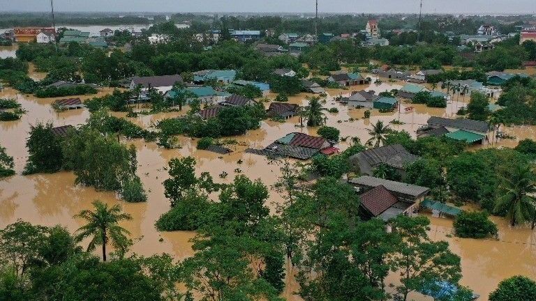 Điểm danh những cơn bão lớn đổ bộ Việt Nam trong 2 thập kỷ, miền Trung lũ lụt, phá vỡ nhiều quy luật bão ở Biển Đông